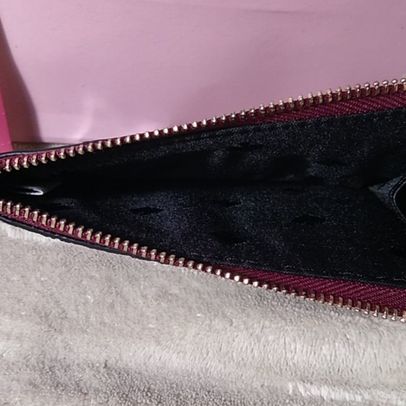 Kate Spade Medium l-Zip Odette Card Wallet - Picture 6 of 8